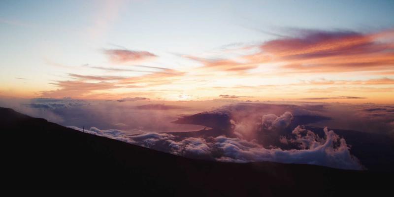 尤比克通信33：网络服务与通信技术的创新融合