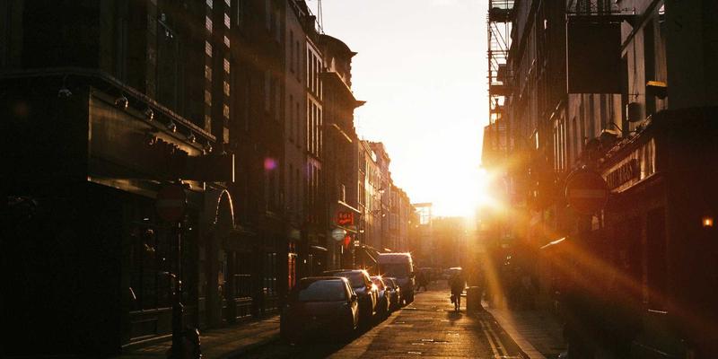 尤比克通信59：构建高效通信系统的未来网络服务