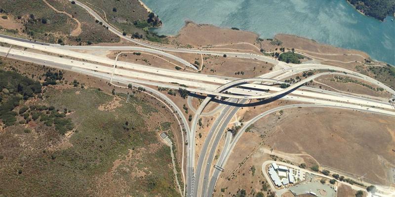 尤比克通信技术：重塑城市智能交通信号控制系统的网络安全与通信基石